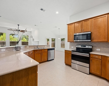 25030 Emporia Point Court - Photo Thumbnail 11