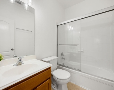 25030 Emporia Point Court - Photo Thumbnail 22
