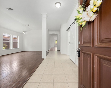 25030 Emporia Point Court - Photo Thumbnail 4
