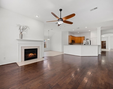 25030 Emporia Point Court - Photo Thumbnail 7