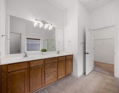 25030 Emporia Point Court - Photo Thumbnail 17