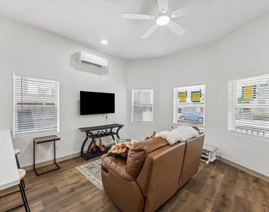 1224 Welch Street - Photo Thumbnail 4