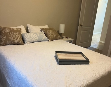 8470 Kingbird Loop - Photo Thumbnail 9