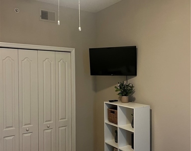 8470 Kingbird Loop - Photo Thumbnail 10