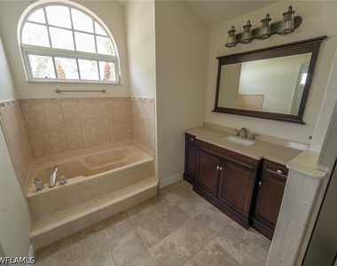 11394 Waterford Village Drive - Photo Thumbnail 12
