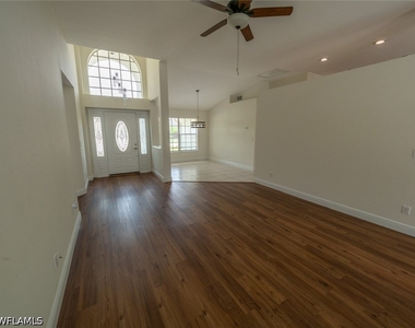 11394 Waterford Village Drive - Photo Thumbnail 4