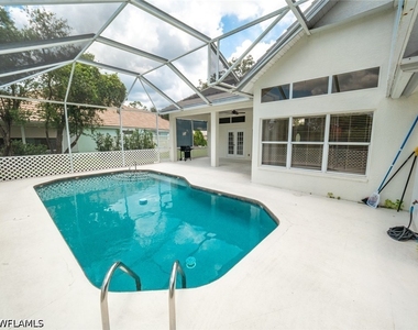 11394 Waterford Village Drive - Photo Thumbnail 18
