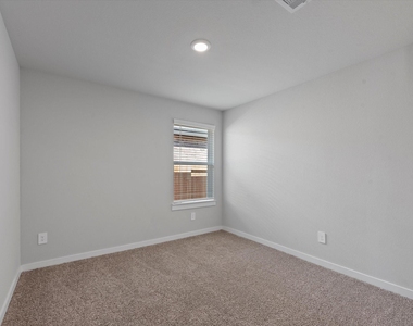 3335 Silverton Drive - Photo Thumbnail 27