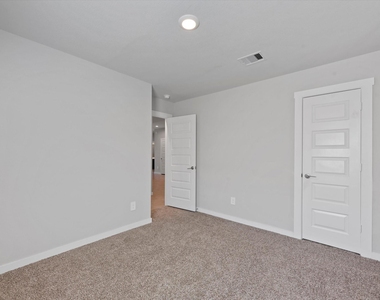 3335 Silverton Drive - Photo Thumbnail 23
