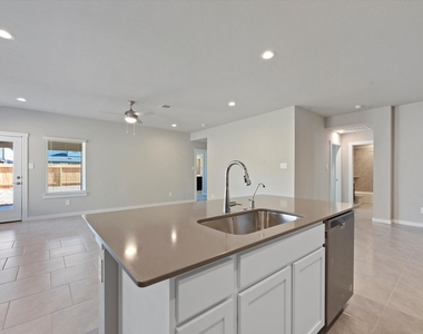 3335 Silverton Drive - Photo Thumbnail 10