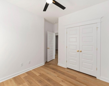7809 Queen Street - Photo Thumbnail 12
