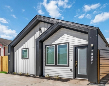 7809 Queen Street - Photo Thumbnail 1