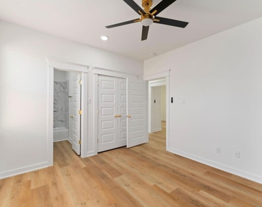 7809 Queen Street - Photo Thumbnail 15