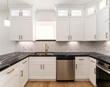7809 Queen Street - Photo Thumbnail 10