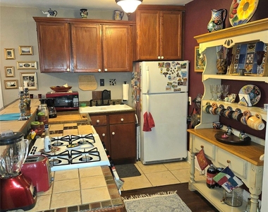 1427 Munger Street - Photo Thumbnail 8