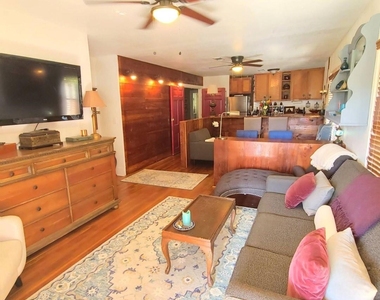 1427 Munger Street - Photo Thumbnail 23