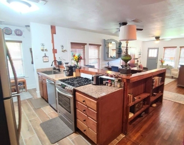 1427 Munger Street - Photo Thumbnail 18