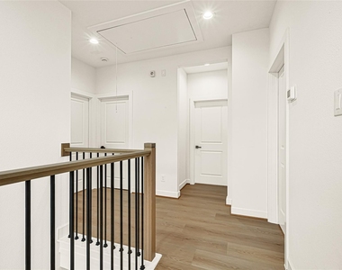 3613 Gano Street - Photo Thumbnail 17