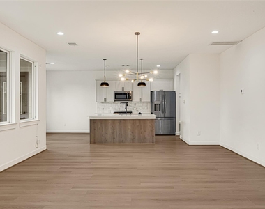 3613 Gano Street - Photo Thumbnail 8