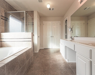 3638 Cottage Manor Lane - Photo Thumbnail 19