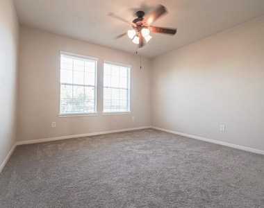 3638 Cottage Manor Lane - Photo Thumbnail 21