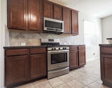 3638 Cottage Manor Lane - Photo Thumbnail 10