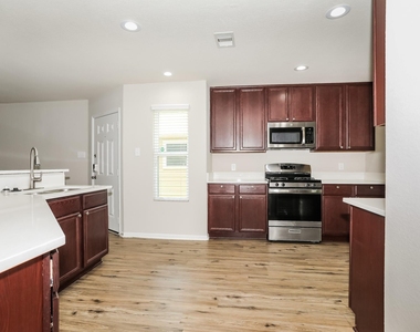 16738 N Gull Drive - Photo Thumbnail 5