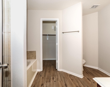 16738 N Gull Drive - Photo Thumbnail 8