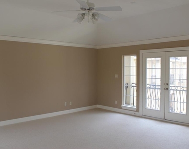 1324 Birdsall Street - Photo Thumbnail 7