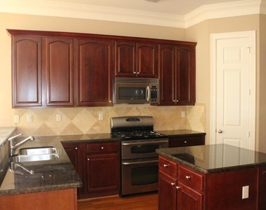 1324 Birdsall Street - Photo Thumbnail 2