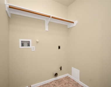 4123 Valedon Lane - Photo Thumbnail 34