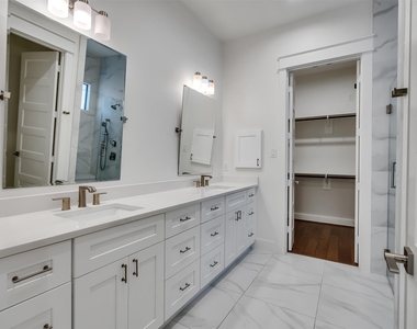 10330 Grove Row Avenue - Photo Thumbnail 36