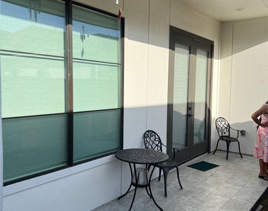 10330 Grove Row Avenue - Photo Thumbnail 7