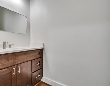 10330 Grove Row Avenue - Photo Thumbnail 22