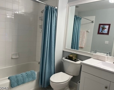 15151 Royal Windsor Lane - Photo Thumbnail 18