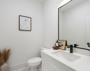 857 Fisher Street - Photo Thumbnail 17