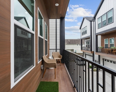 857 Fisher Street - Photo Thumbnail 18