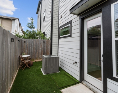 857 Fisher Street - Photo Thumbnail 32