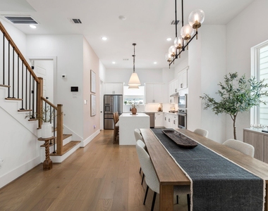 857 Fisher Street - Photo Thumbnail 4