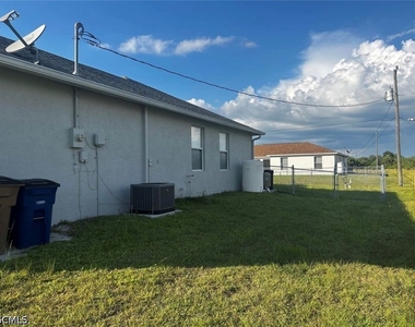 3932 18th Street W - Photo Thumbnail 2