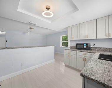 5454 8th Avenue - Photo Thumbnail 7