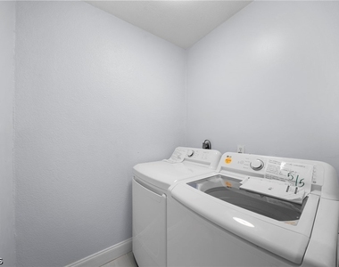 5454 8th Avenue - Photo Thumbnail 11