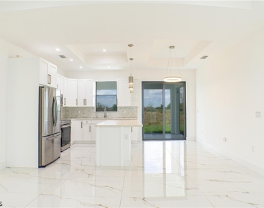 4145 68th Avenue Ne - Photo Thumbnail 5