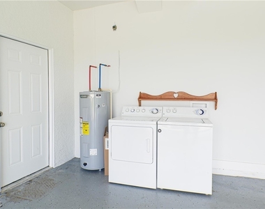 4145 68th Avenue Ne - Photo Thumbnail 17