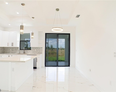4145 68th Avenue Ne - Photo Thumbnail 6