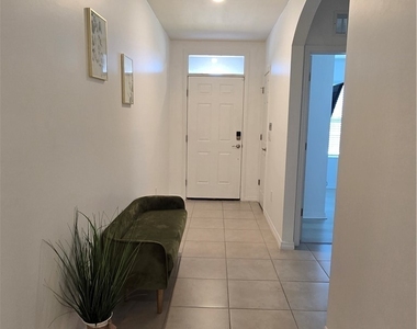 4325 Sw 7th Avenue - Photo Thumbnail 25