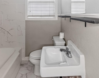 2313 Avenue L - Photo Thumbnail 23