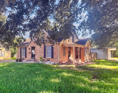 2313 Avenue L - Photo Thumbnail 2