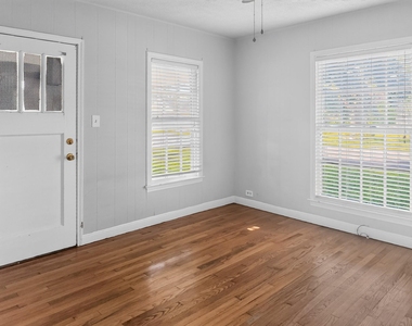 2313 Avenue L - Photo Thumbnail 16