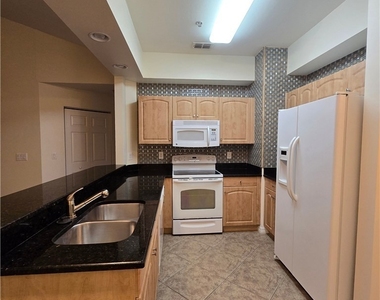 1101 Winding Pines Circle - Photo Thumbnail 7